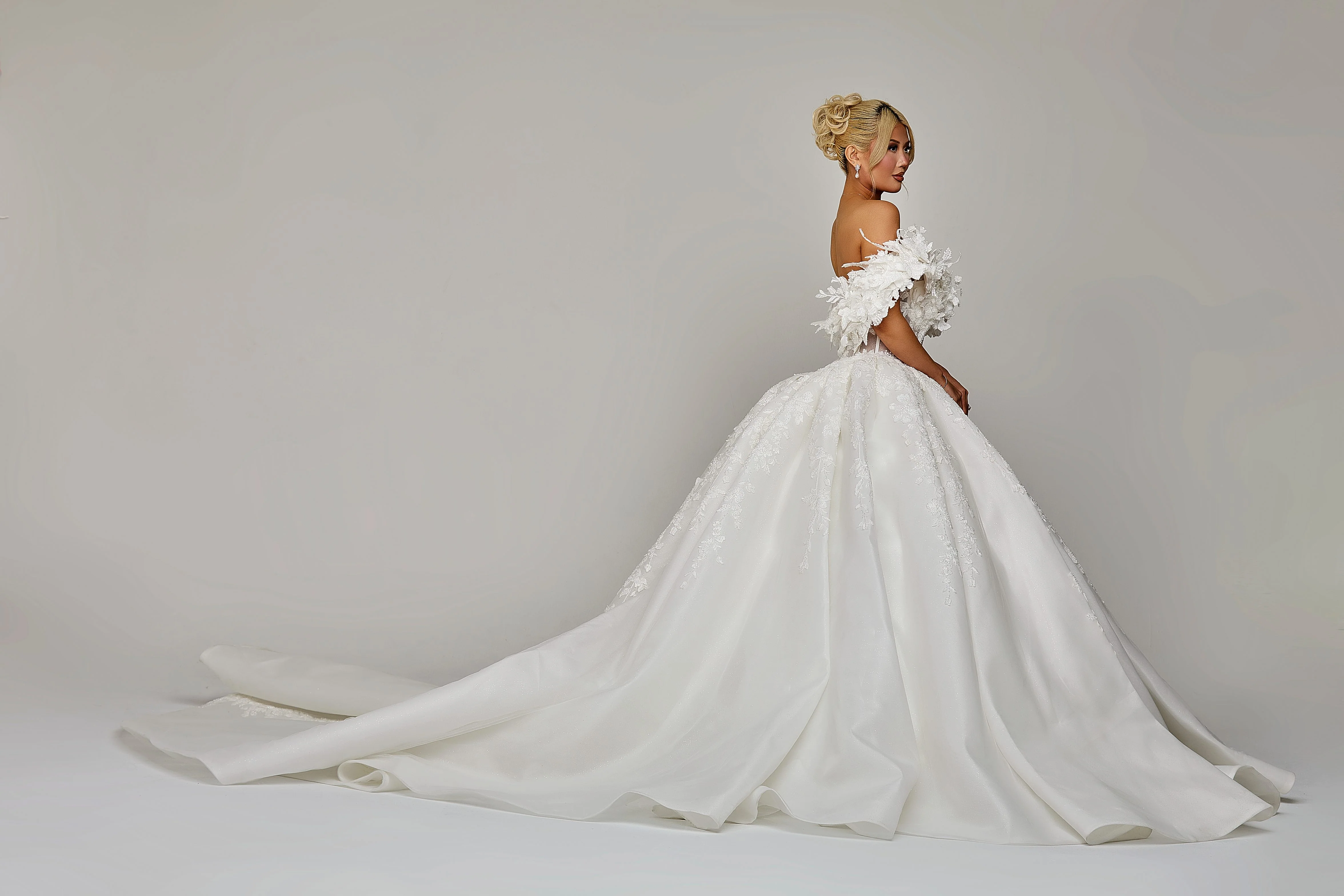 Amelia Wedding Dress - Image 4